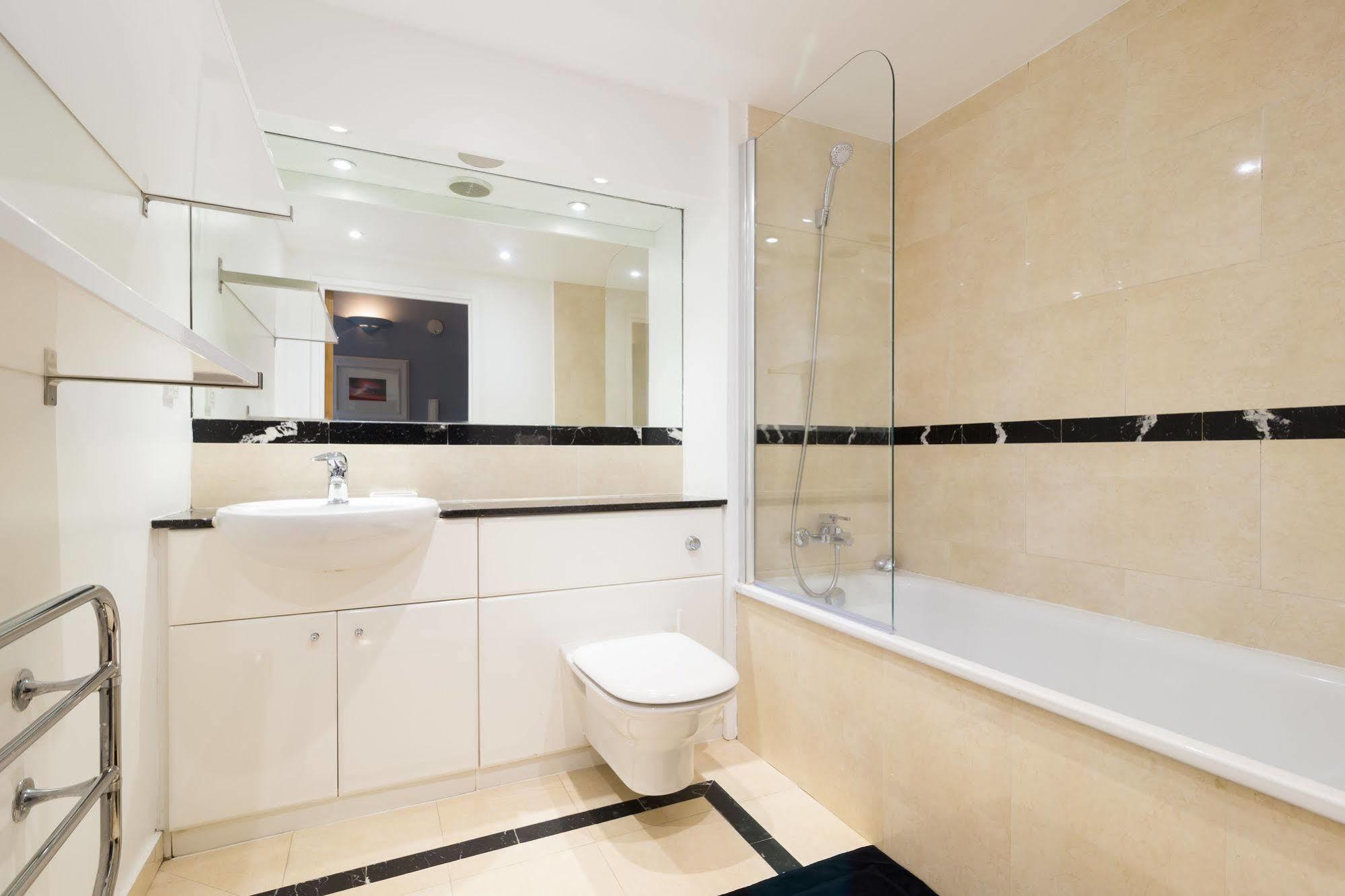 Seagull Lane Serviced Apartment 런던 외부 사진